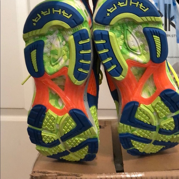 ASICS - Picture 5 of 5